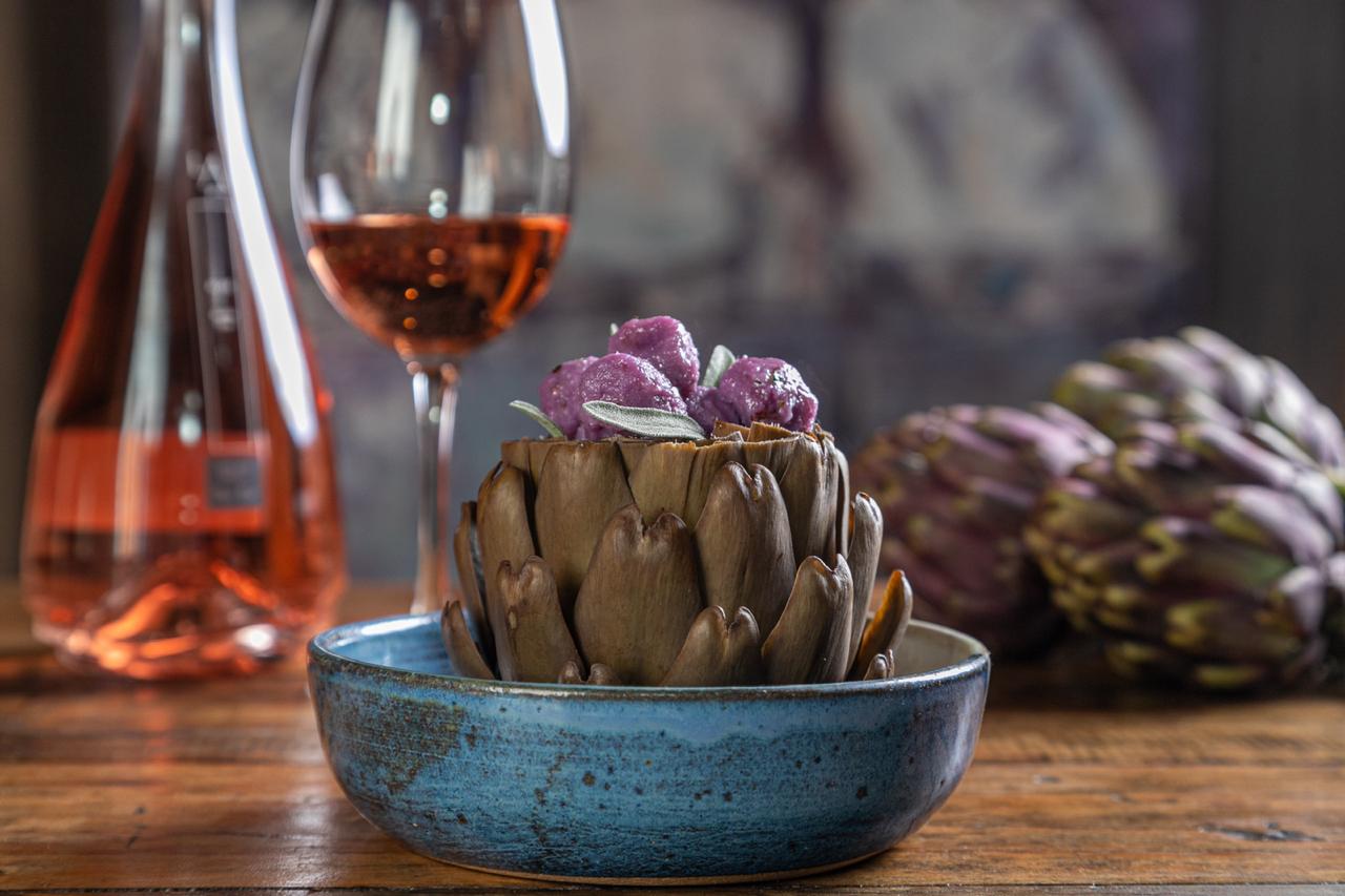 Na Mantiqueira, Donna Pinha faz 18º Festival da Alcachofra