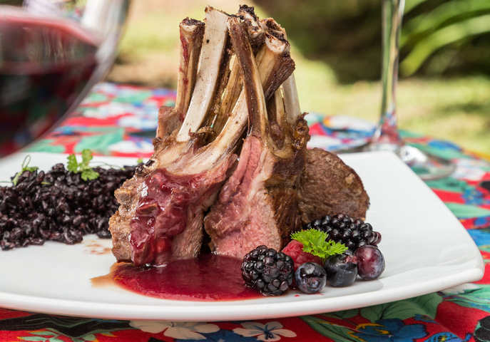Donna Pinha inicia temporada com cogumelos e frutas vermelhas