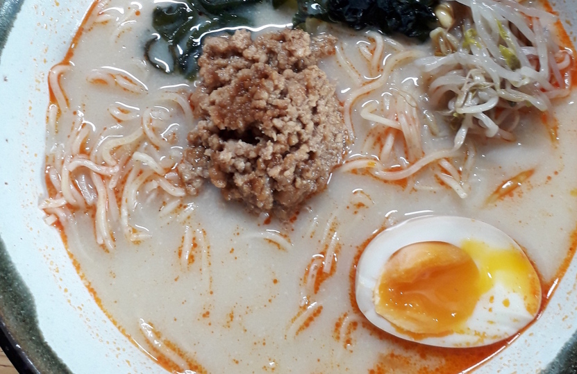 Ramen com pasta de gergelim é destaque do Hirá (SP)