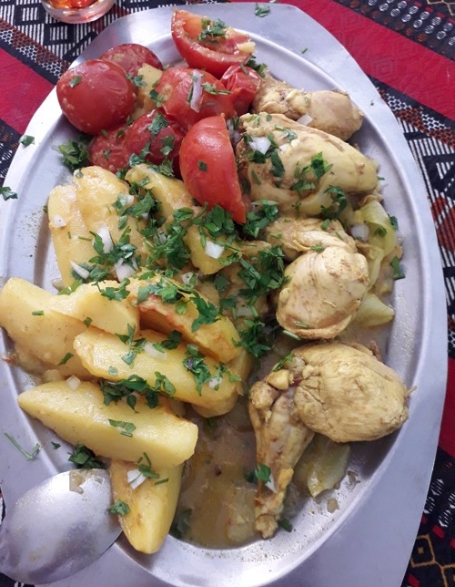Brick é destaque de almoço no deserto da Tunísia Foto Claudio Schapochnik Que Gostoso 4