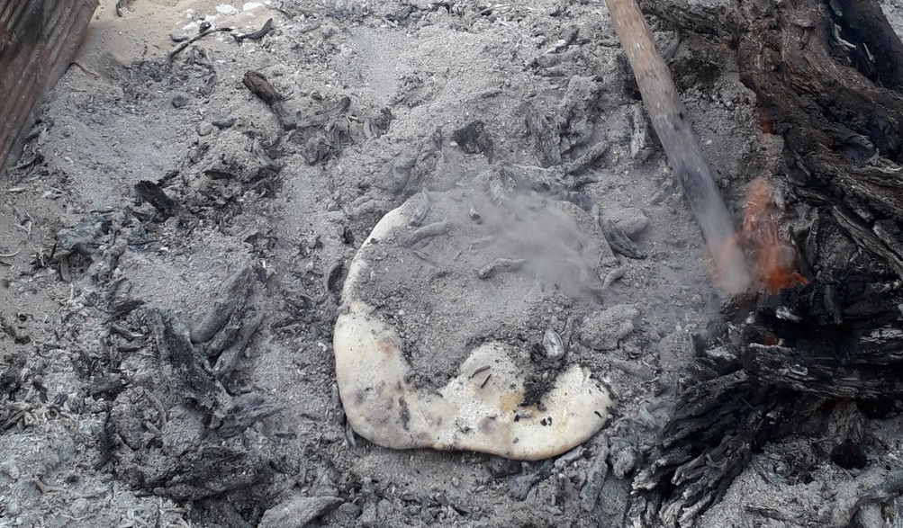 Pão é assado na brasa no set de Star Wars Foto Claudio Schapochnik Que Gostoso 3