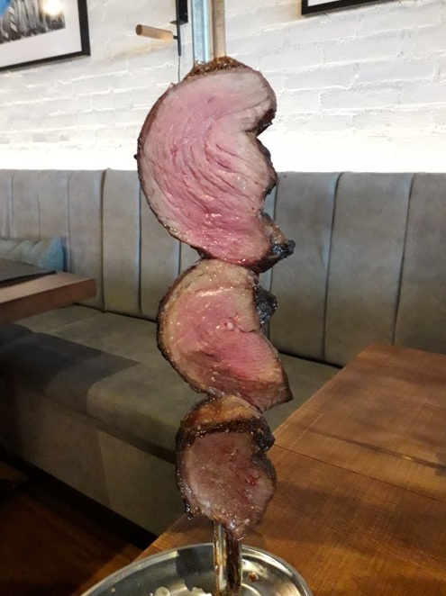 Fogo de Chão Barra visitamos e gostamos Foto Claudio Schapochnik Que Gostoso 11