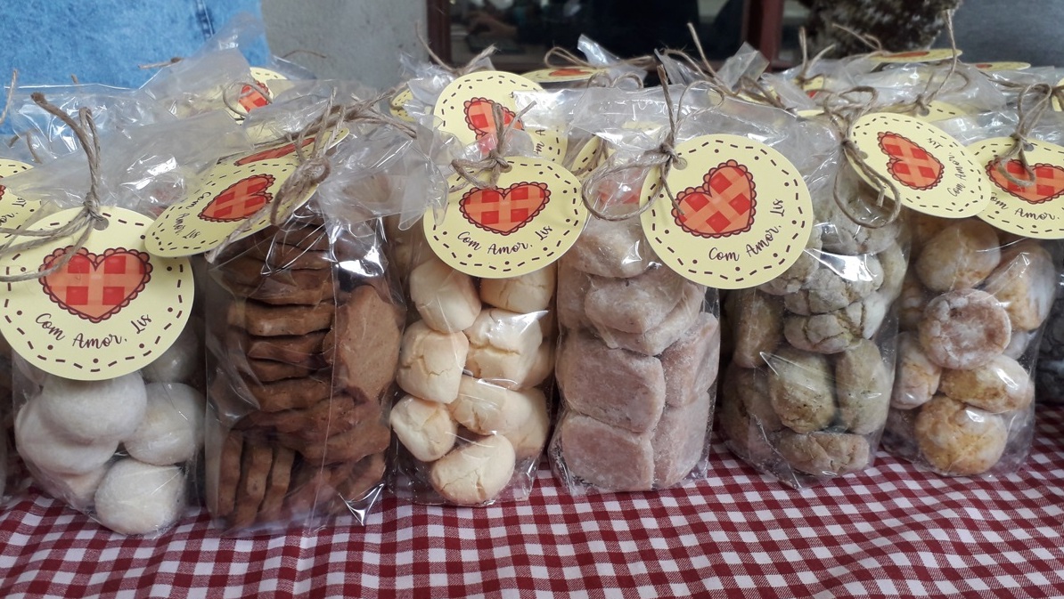 Com Amor, Lis faz saborosas bolachinhas Foto Claudio Schapochnik Que Gostoso 1