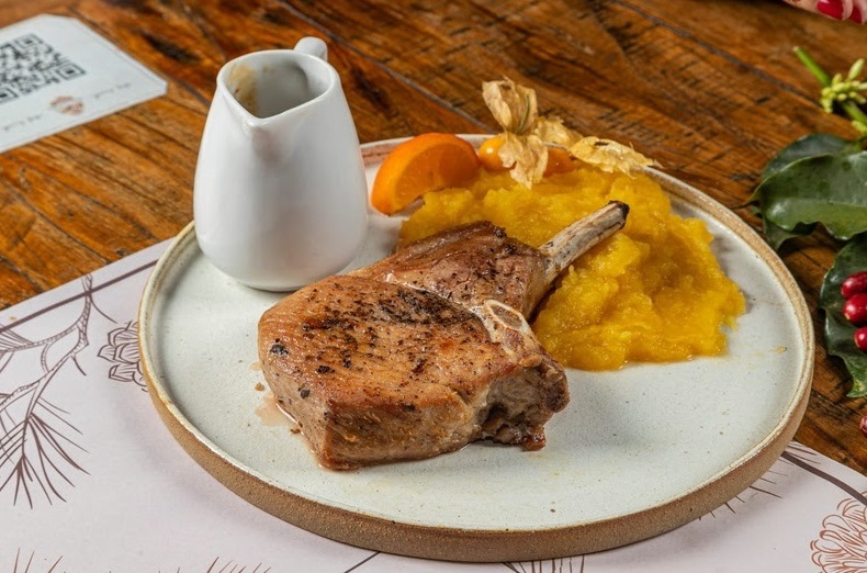 Prime rib suíno é prato de festival no Donna Pinha Foto Douglas Fagundes 2