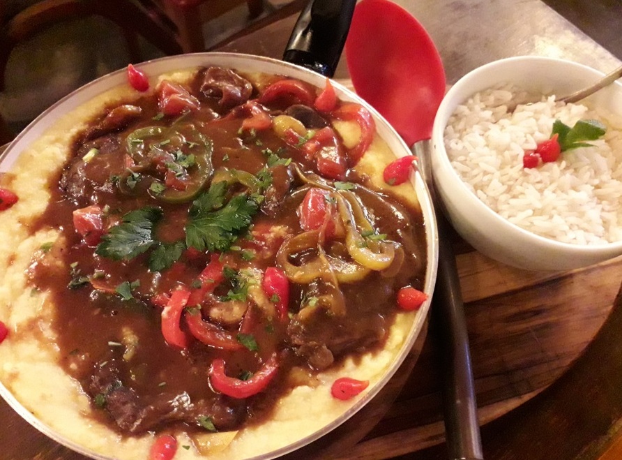 Além de cerveja, Vemaguet 67 faz bom ossobuco Foto Claudio Schapochnik Que Gostoso 7