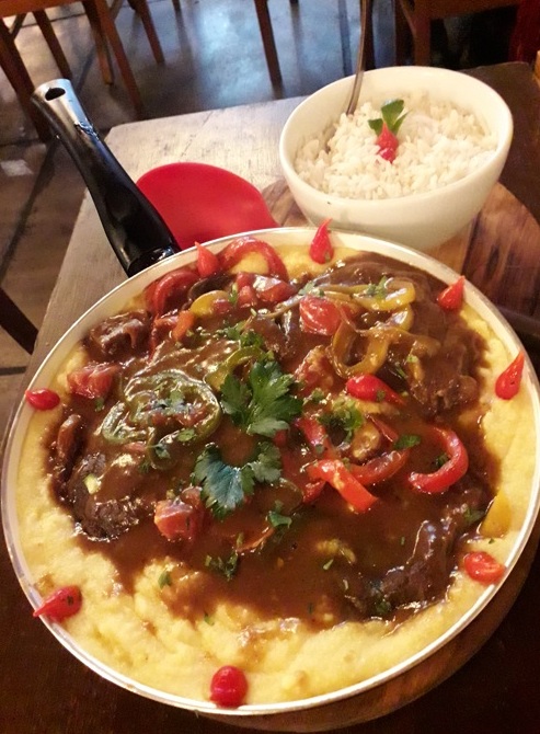 Além de cerveja, Vemaguet 67 faz bom ossobuco Foto Claudio Schapochnik Que Gostoso 8