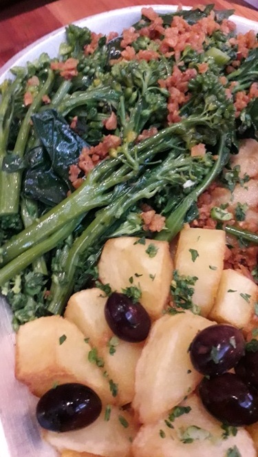 Bacalhau, Vinho e Cia faz 50 anos com sede própria Foto Claudio Schapochnik Que Gostoso 4