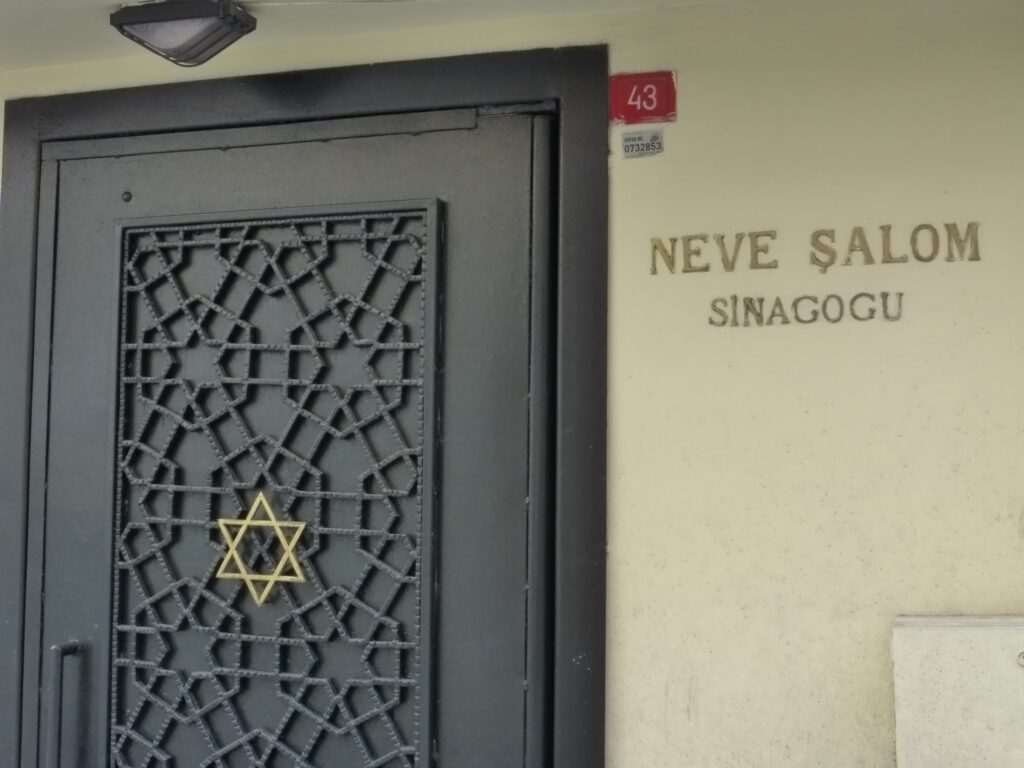 Ladino o djudeo-espanyol la lingua avlada por los sefardim Foto Claudio Schapochnik Que Gostoso! 5