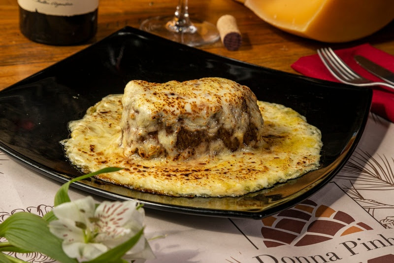 Donna Pinha, na Mantiqueira, inicia Festival Queijos & Vinhos Foto 1 Douglas Fagundes Divulgação Donna Pinha