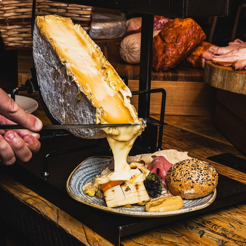 Grand Hyatt SP inicia Festival de Raclette Foto Divulgação Grand Hyatt SP