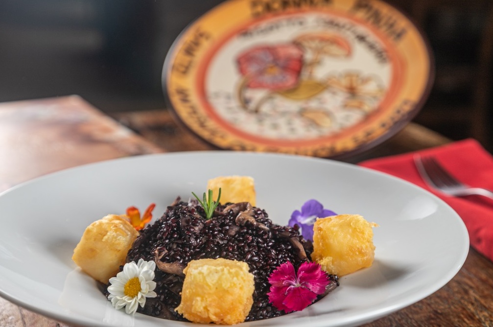 Chef Anouk leva sabores da Mantiqueira à Bahia Foto Douglas Fagundes Divulgação Donna Pinha