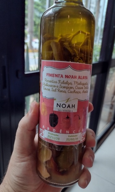 Artesanais e únicos, Noah acerta em molhos de pimenta Foto 13 Claudio Schapochnik_Que Gostoso