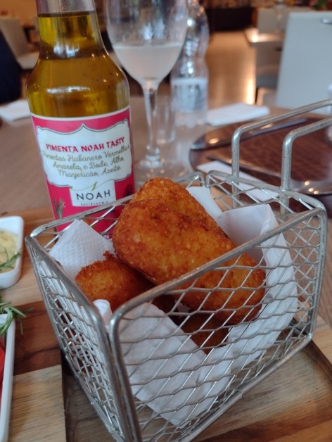 Artesanais e únicos, Noah acerta em molhos de pimenta Foto 8 Claudio Schapochnik_Que Gostoso