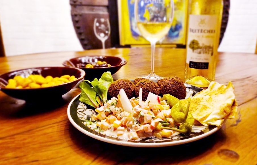 Sabores da Praia – Ilhabela Sandara serve comida libanesa excelente Foto Divulgação Sandara