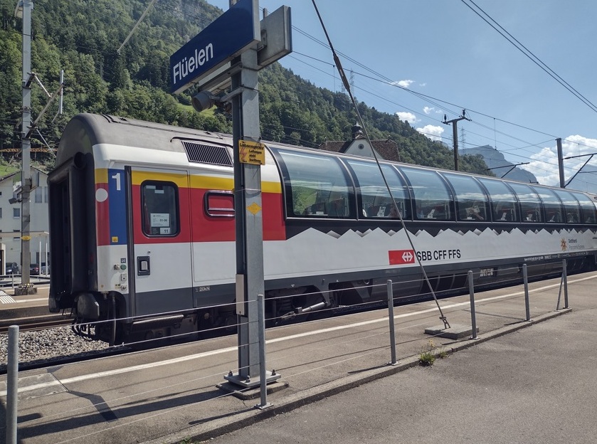 Suíça no Verão janelão do Gotthard aproxima paisagem 2 Foto Claudio Schapochnik_Que Gostoso