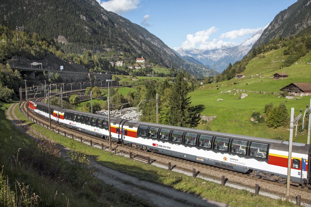 Suíça no Verão janelão do Gotthard aproxima paisagem Foto MySwitzerland.Com