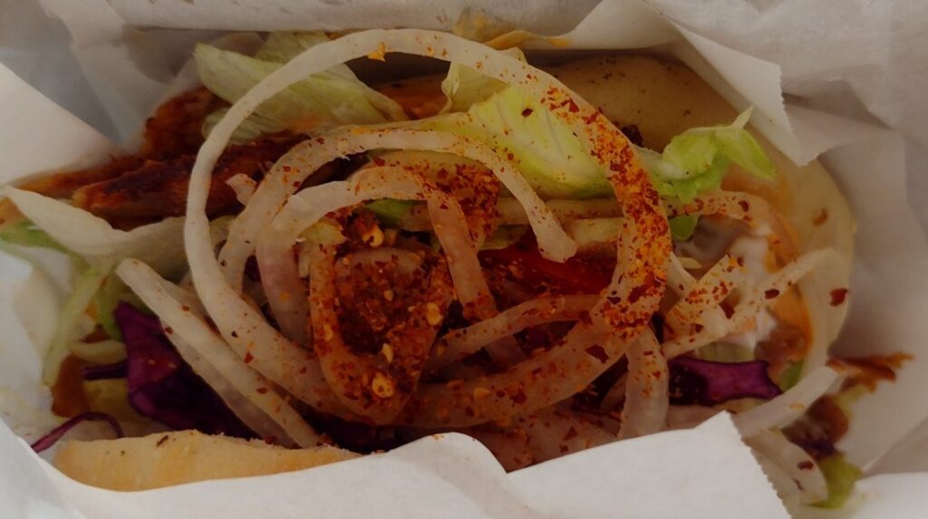 Suíça no Verão kebab ótimo no mercado da estação 5 Foto Claudio Schapochnik_Que Gostoso