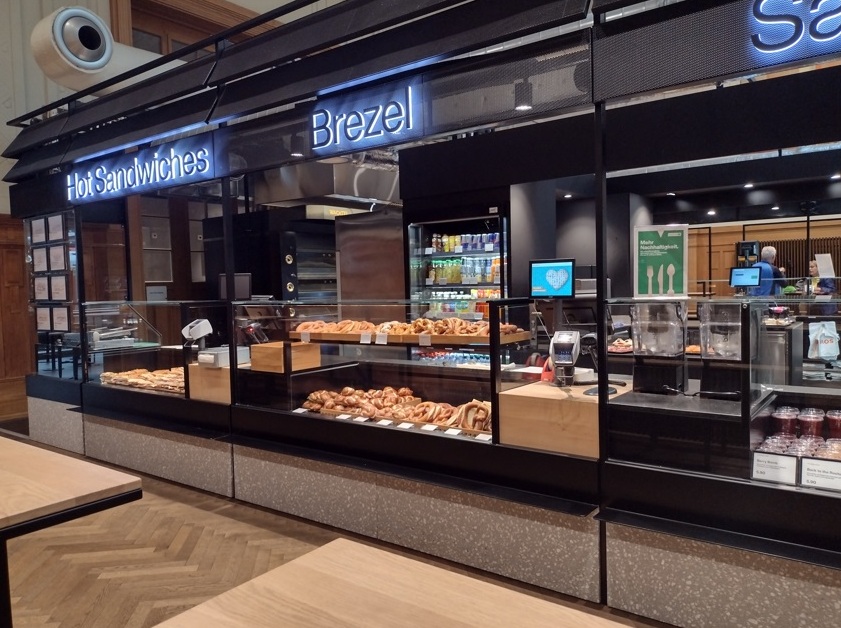 Suíça no Verão kebab ótimo no mercado da estação 7 Foto Claudio Schapochnik_Que Gostoso