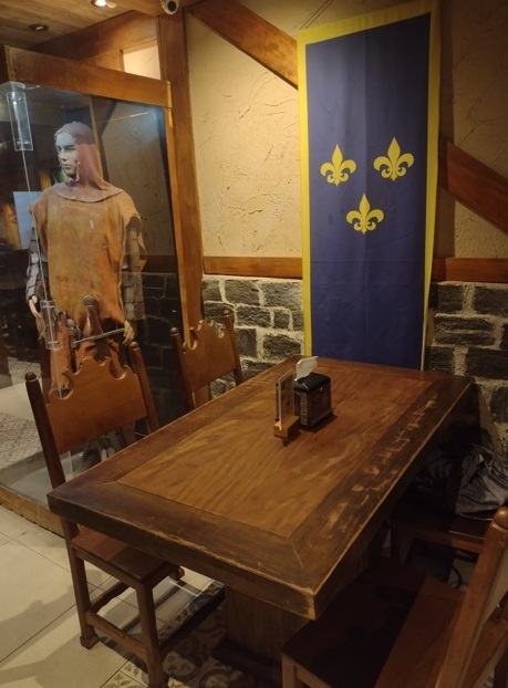 Hamburgueria Taverna Medieval (SP) tem novos ambientes 12 Foto Claudio Schapochnik_Que Gostoso