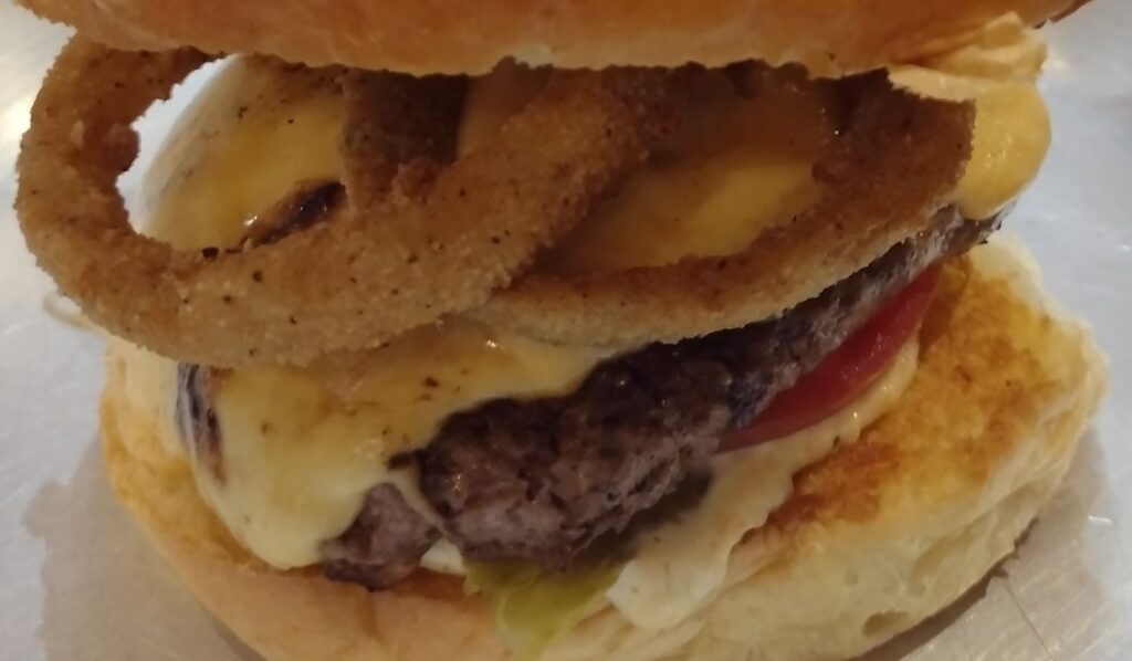 Bourbon dá match com búrguer do Mr. Mills (SP) 6 Foto Claudio Schapochnik_Que Gostoso