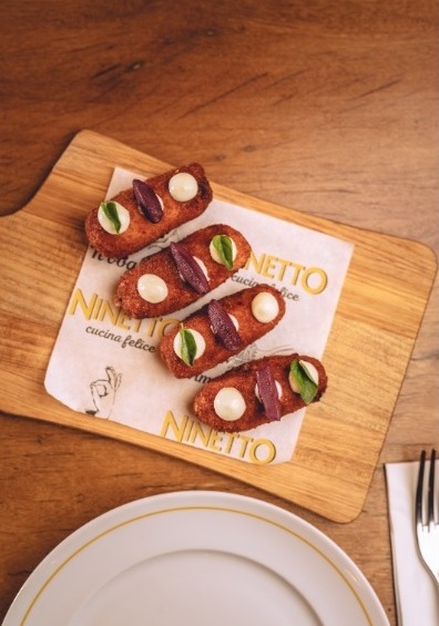 Ninetto Trattoria aposta em happy hour à italiana Foto Stephan Solon Divulgação Ninetto Trattoria
