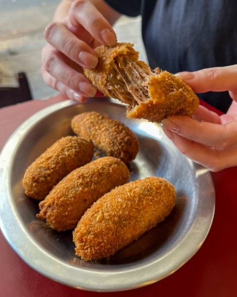 Bares Léo e Moela (SP) compartilham ícones Foto Divulgação Bar Moela