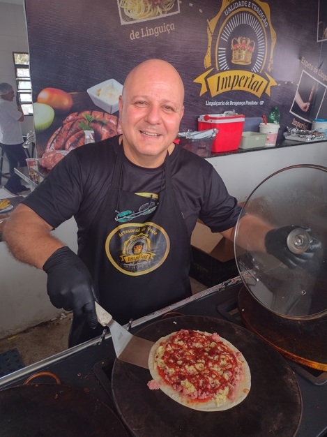 Imperial faz pizza de linguiça, queijo e goiabada 5 Foto Claudio Schapochnik_Que Gostoso!