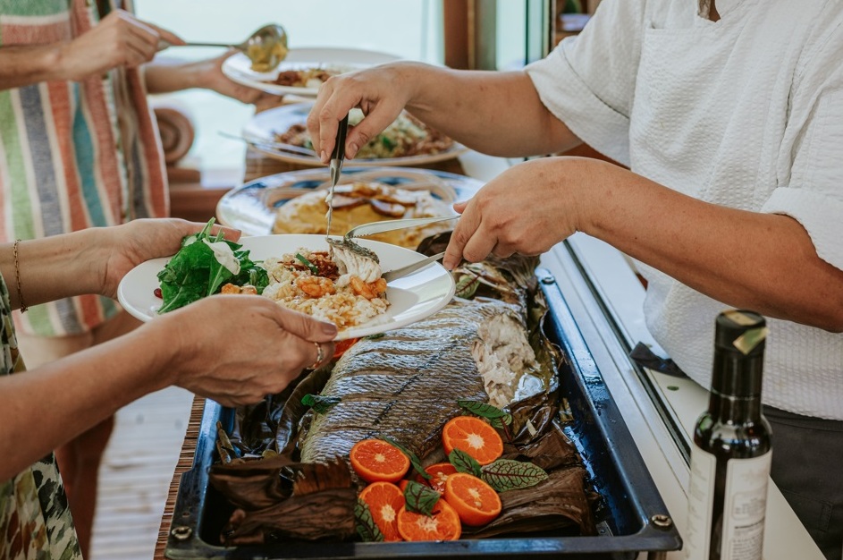 Escuna une gastronomia e belezas de Paraty 1 Foto Divulgação Grupo O Canto