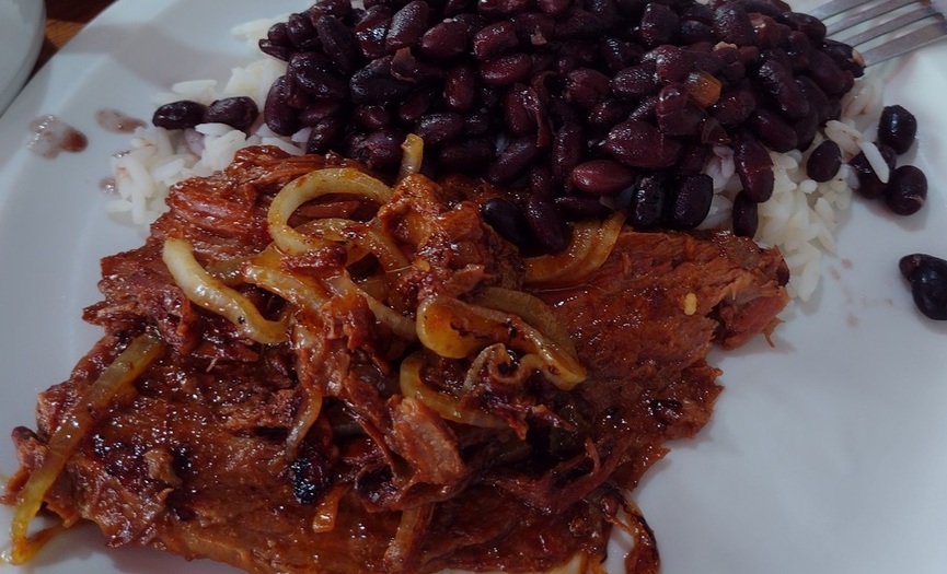 Saci-Pererê faz ótima carne assada em Copacabana 4 Foto Claudio Schapochnik_Que Gostoso!