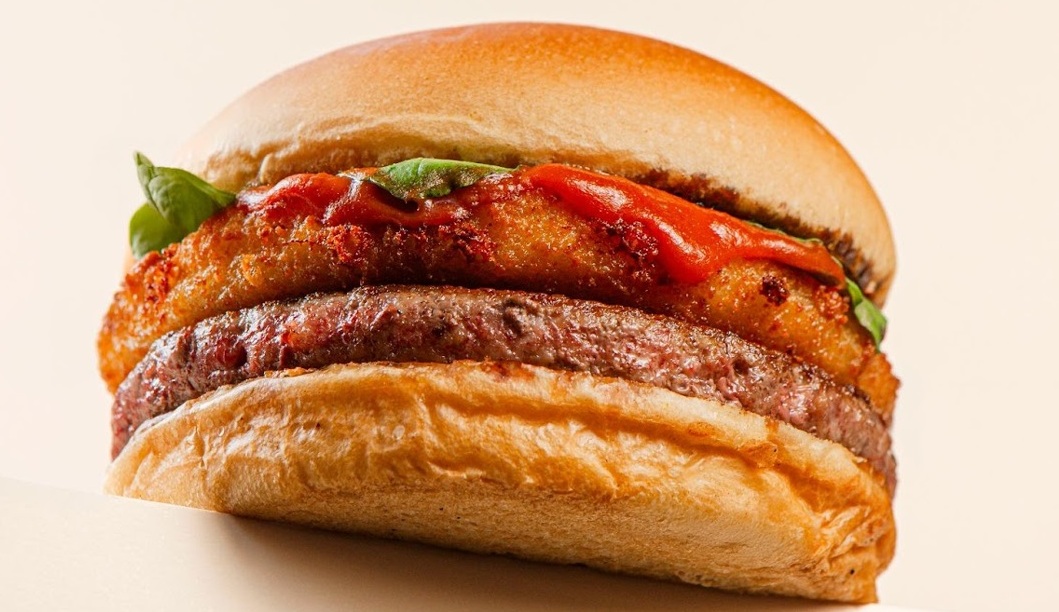 Parmegiana recebe homenagem do T.T. Burger Foto Divulgação T.T. Burger