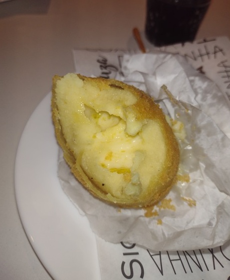 Em Jundiaí Coxinha de queijo da Lambuza é dez 6 Foto Claudio Schapochnik_Que Gostoso!