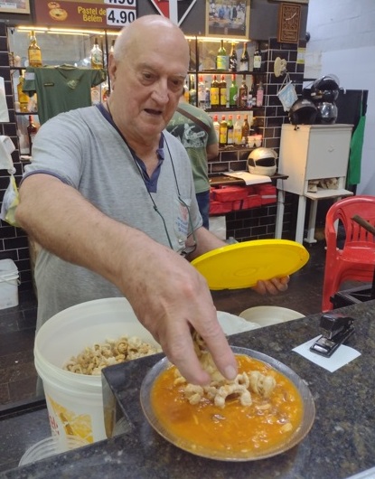 Sabor de SP Mané brilha com simpatia e caldos 15 Foto Claudio Schapochnik_Que Gostoso!