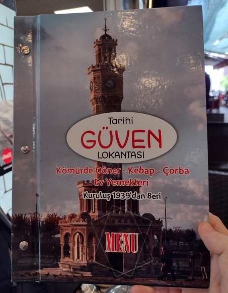Izmir (Turquia) Güven faz kebap no prato fabuloso 2 Foto Claudio Schapochnik_Que Gostoso!