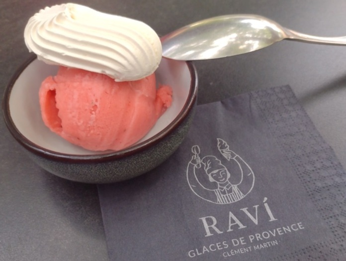 Luberon (FR) Sorveteria Raví leva terroir a sério 3 Foto Claudio Schapochnik_Que Gostoso!