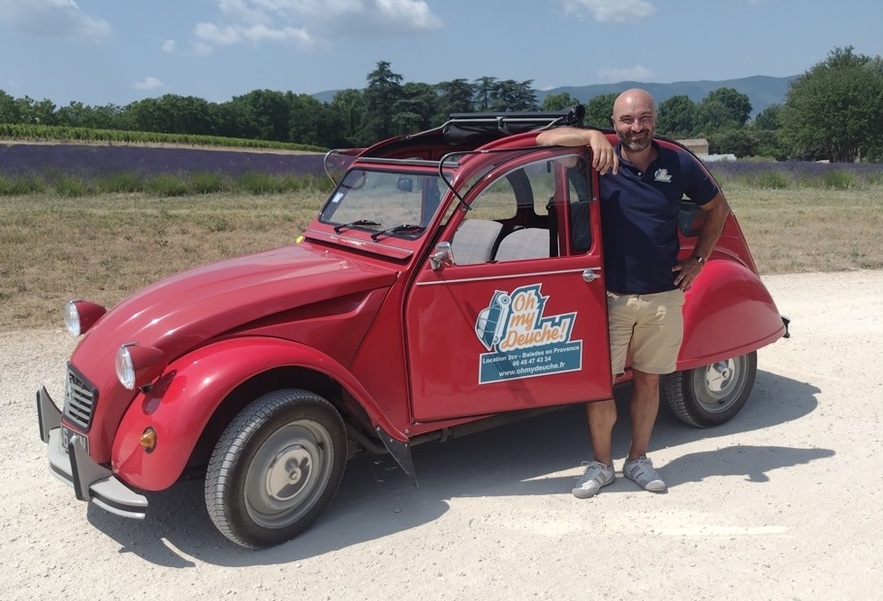 Luberon (FR) Citroën 2cv traz charme a passeio 1 Foto Claudio Schapochnik_Que Gostoso!